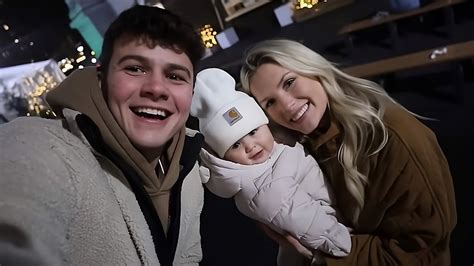 🎄katie Bates Share Epic Moments Christmas Traditions And Baby Haileys