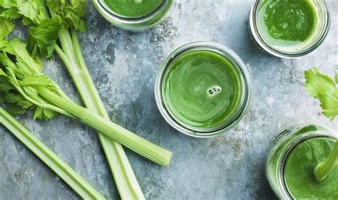 12 причин пить сок сельдерея, чтобы сохранить здоровье и красоту