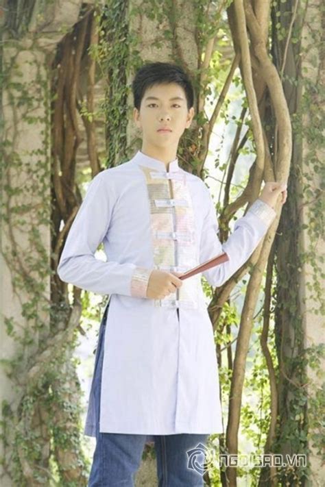 Chân dung em trai đẹp như hot boy Hàn Quốc của Á hậu Thúy Vân