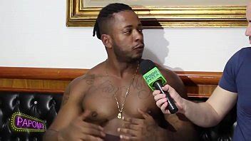 SUITE69 Strippper Interativo ViniBoy Revela Os Bastidores Dos Shows No PapoMix XVIDEOS