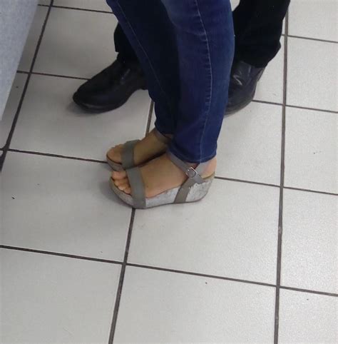 BEAUTIFUL AND CUTE FEET Sexy Feet Nude Nails