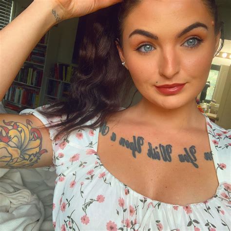 Blue Eyed Babe R DemEyesDoe