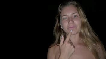 Follando Con Una Linda Chica En La Playa De Barcelona XVIDEOS