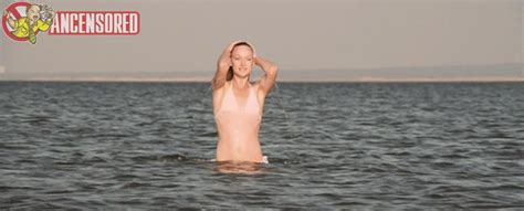 Naked Kerry Bishé in Nice Guy Johnny