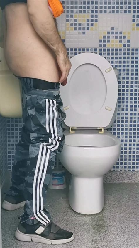 Toilet Pee 43 Nude Pics XHamster