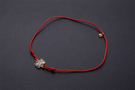 Купить браслет с серебряной подвеской Ангел. Молитва "Спаси и Сохрани ...