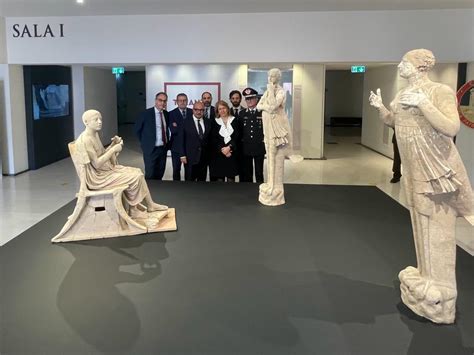 Il Gruppo Scultoreo Orfeo E Le Sirene Unico Al Mondo Diventa Un