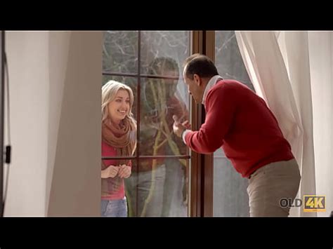 OLD4K Viejo disfruta de una aventura no planificada con un extraño guapo XVIDEOS