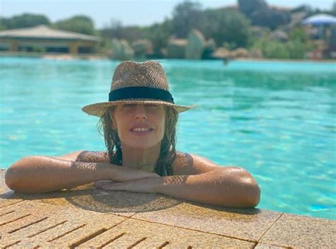 Emma García presume de cuerpo en bikini durante sus vacaciones