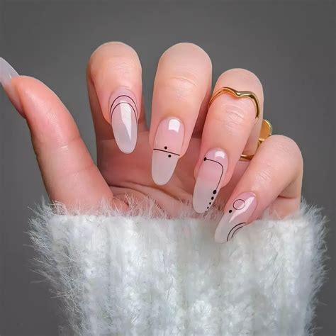 Nude Nails Stilvolle Nageldesigns Zum Nachmachen Im Jahr