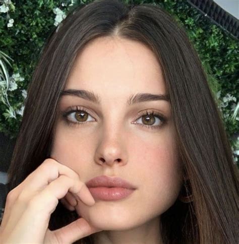 S Makeup Look Makeup Looks Female Head Gym Motivation Quotes Brunette Girl Face Claims