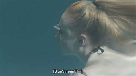 Sophie Turner Bikini Curvy Video Yandex Te Bulundu