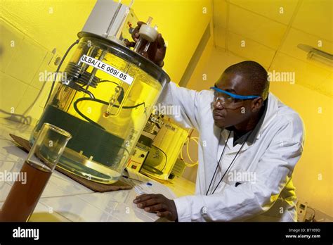 Viscosity Of Oil Hi Res Stock Photography And Images Alamy