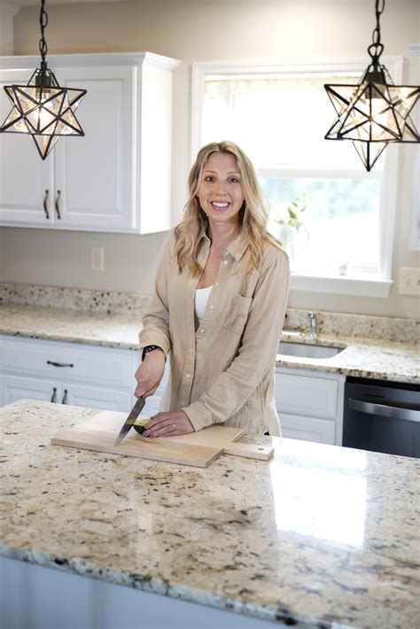 Nutrition in Motion, LLC - What is a Registered Dietitian? 🤓🍏@ginabates