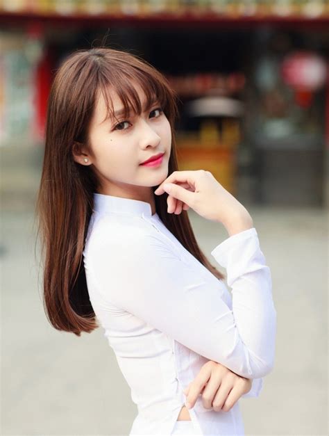 Top 10 hot girl có khuôn mặt khả ái nhất Việt Nam