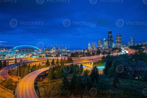 View of downtown Seattle skyline 11103152 Stock Photo at Vecteezy