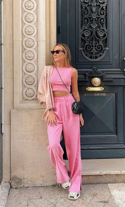 Calça Rosa Combina Com Que Cor De Blusa - +27 Ideias de looks com calça rosa e dicas para combinar - Se a Moda Pega