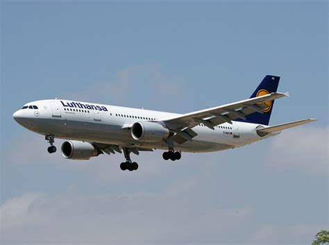 D Aiaz Airbus A Lufthansa Airbus A R Lufthans Flickr