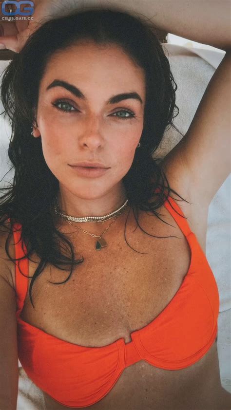 Serinda Swan Nude Pictures Onlyfans Leaks Playboy Photos Sex Scene Uncensored