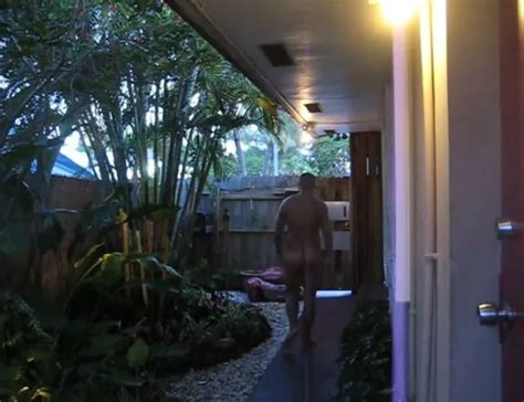 NAKED ROOMMATE FUNNY Military Bear Showing ThisVid