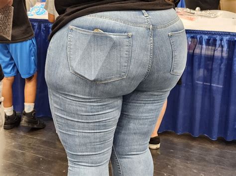 Out In The Wild 31 Biggest Phattest Ass Iv Seen On A BBW Tight Jeans Forum