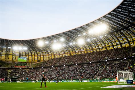 Lechia Gda Sk Ma Nowy Kontrakt Z Polsat Plus Arena Gda Sk Ile Zap Aci