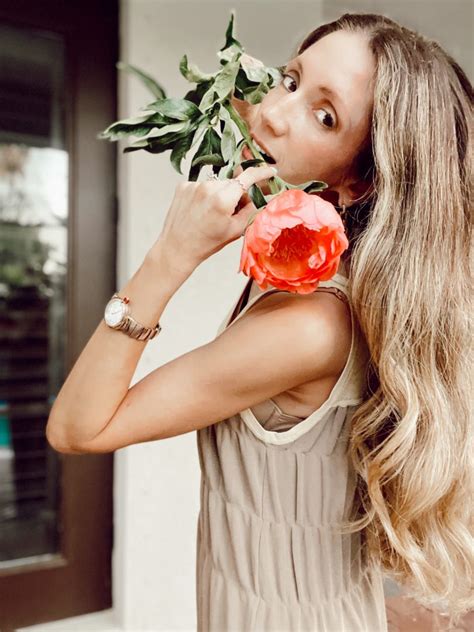 The Perfect DIY Sunless Tan - Dancing Mama Style