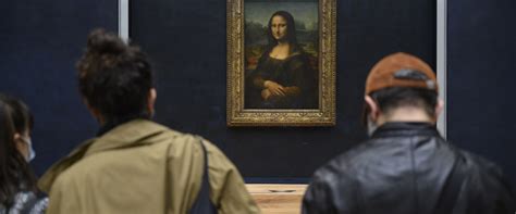 Dos Activistas Clim Ticas Lanzan Sopa A La Gioconda En El Louvre