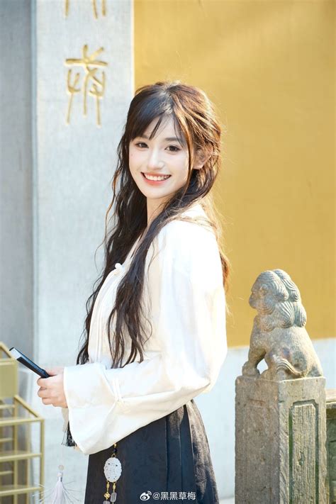 Hot girl gây sốt MXH vì khoảnh khắc giống Trịnh Sảng có người lại nhìn ra Kim Ji Won