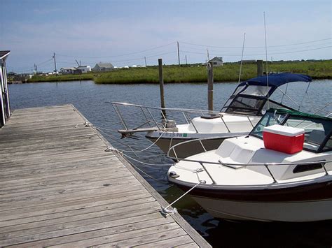 How Much Does a Boat Dock Cost? | HowMuchIsIt.org 