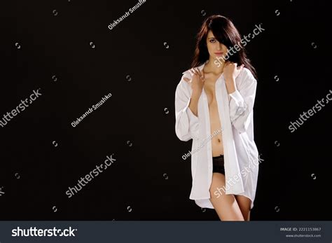 Sexy Fit Naked Woman Healthy Clean Stock Photo 2221153867 Shutterstock