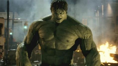 ليش ما شفنا جزء جديد لفيلم الرجل الأخضر Hulk؟ شبكة ابو نواف