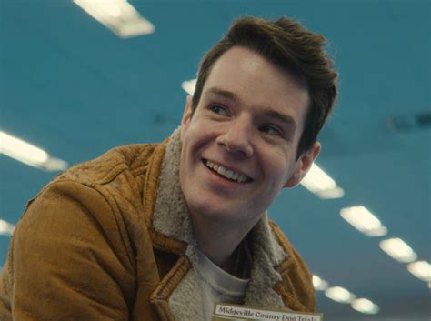 Ngỡ ngàng vì tuổi thật của dàn cast Sex Education Nam chính hóa ra chỉ là đàn em gương mặt