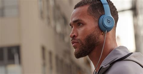 Beats Solo 4 – Bluetooth Wireless On-Ear Headphones - Charged Black