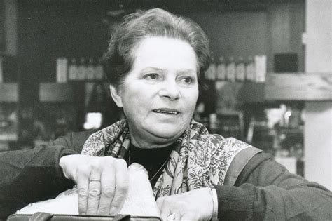 Kontroverzní Žena za pultem Lidem vadila nereálnost vládě sex Kafe cz