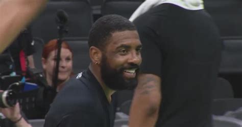 Kyrie Irving Signs Father To Historic Shoe Deal Cbs Texas