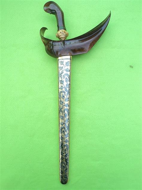 Keris Mengenal Perabot Keris Jawa Halaman 1