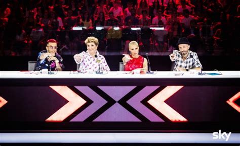 Stasera La Finale Di X Factor 13 Ospiti Assegnazioni E Il Favorito