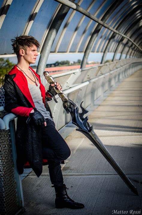Dante Devil May Cry Cosplay