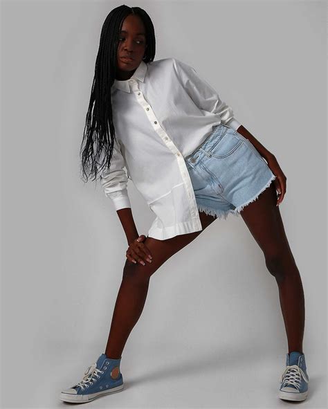 Riachuelo Short Jeans Feminino Hot Pant Denim Claro Pool By Riachuelo