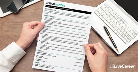 6 Great Deli Clerk Resume Examples Livecareer
