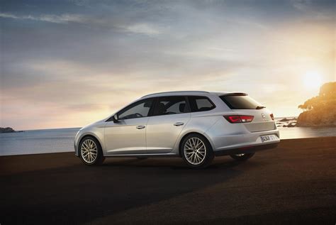 Seat Leon ST FR Photos and Specs. Photo: Seat Leon ST FR specs and 24