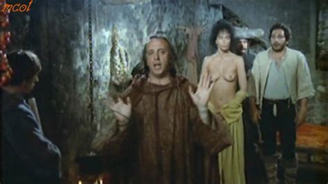 Naked Marilù Tolo in Jus primae noctis