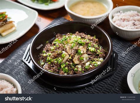 482 Hot Pot Bulgogi Images Stock Photos Vectors Shutterstock