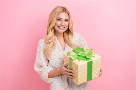 Photo Portrait Of Lovely Blonde Woman Hold Big Present Box Celebrate Birthday Wear Trendy White