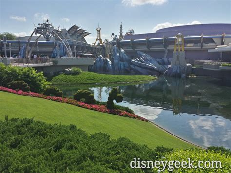 Tomorrowland entrance at the Magic Kingdom - The Geek's Blog ...