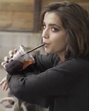 Via Giphy Isabela Moner Inspirarion Girl Gifs Movies Showing Face My Xxx Hot Girl