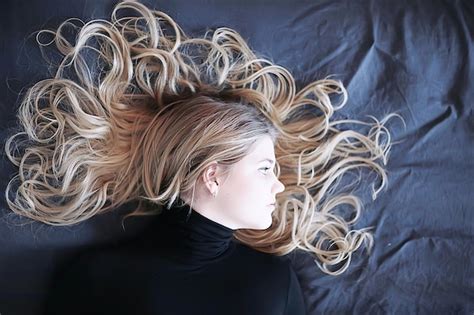 Premium Photo Blonde Long Hair Portrait Sexy Model Posing With Long Hair Beautiful Girl In