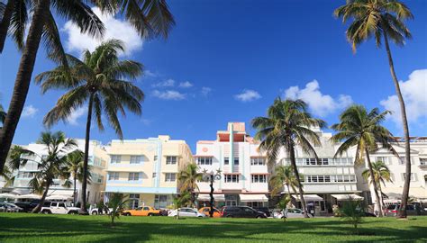 Miami Beach Vacation Packages from $1,117 - Search Flight+Hotel on KAYAK