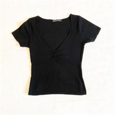 Brandy Melville Gina Top Women S Fashion Tops Blouses On Carousell